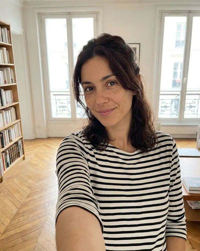 Le selfie de départ, pris dans un appartement